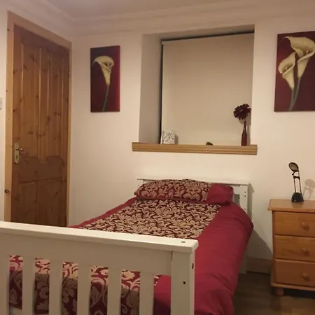 بيت شباب Doonan Lodge Donegal Town